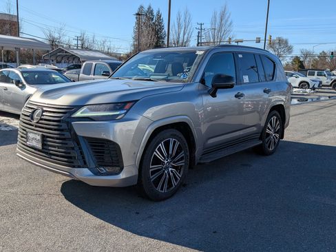 New 2026 Lexus LX 700h Luxury image 4
