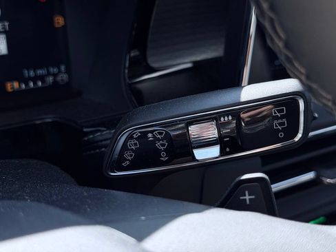 Certified 2024 Lincoln Corsair AWD image 30