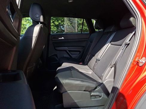 Used 2020 Volkswagen Atlas Cross Sport SE FWD image 10