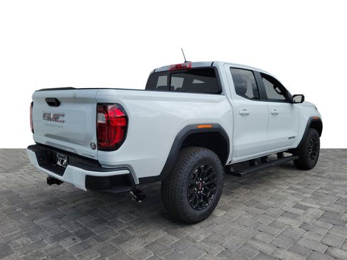 New 2026 GMC Canyon Elevation w/ Convenience Package RWD image 6