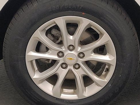 Used 2020 Chevrolet Equinox LS image 31