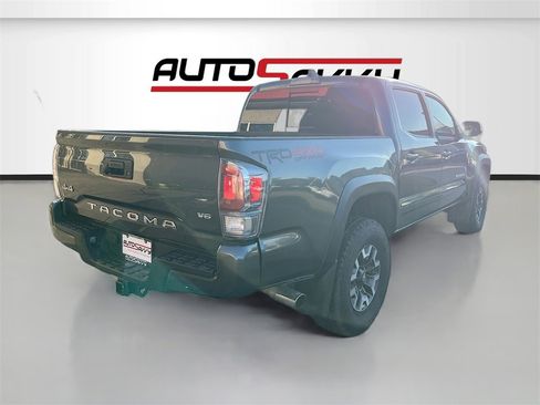 Used 2022 Toyota Tacoma TRD Off-Road image 7