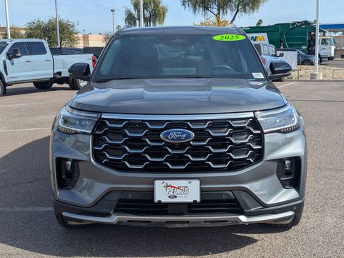 Used 2025 Ford Explorer Platinum w/ LUX Leather Package image 9