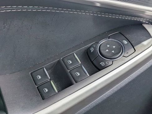 Used 2021 Ford Explorer XLT RWD image 24
