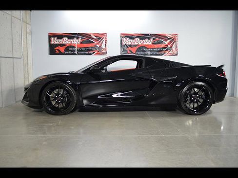 Used 2026 Chevrolet Corvette Z06 w/ Stealth Interior Trim Package RWD image 26