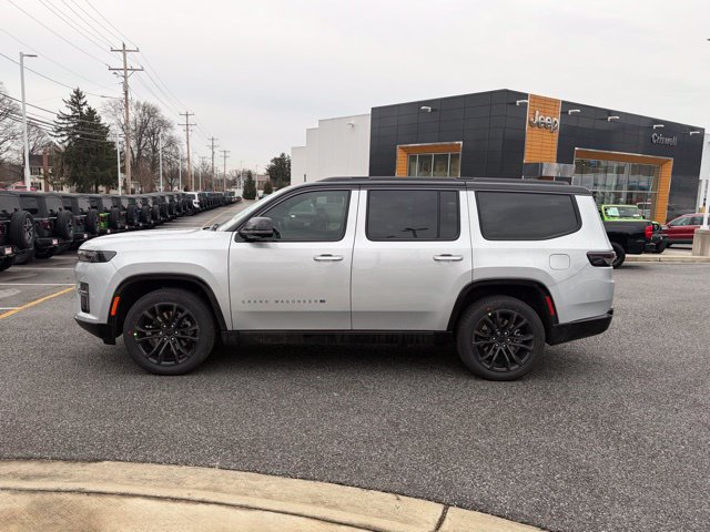 New 2026 Jeep Grand Wagoneer Summit AWD/4WD image 4