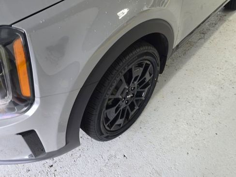 Used 2022 Kia Telluride SX w/ SX Prestige Package AWD/4WD image 9