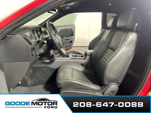 Used 2012 Dodge Challenger R/T RWD image 9
