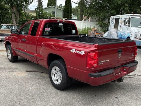 Used 2007 Dodge Dakota SLT w/ Trailer Tow Group AWD/4WD image 3
