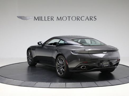 Used 2019 Aston Martin DB11 Coupe image 5