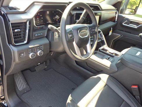New 2026 GMC Sierra 2500 Denali w/ Denali Reserve Package AWD/4WD image 4