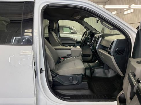 Used 2020 Ford F150 XLT image 36