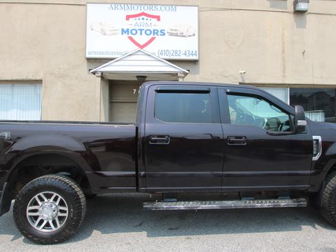 Used 2018 Ford F250 Lariat w/ Snow Plow Prep Package AWD/4WD image 4