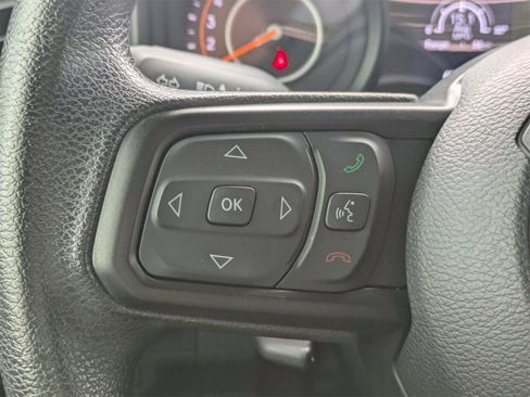 Used 2025 Jeep Wrangler Sport image 27