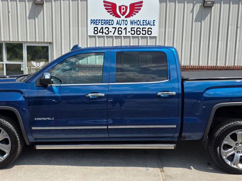 Used 2017 GMC Sierra 1500 Denali w/ Denali Ultimate Package AWD/4WD image 3