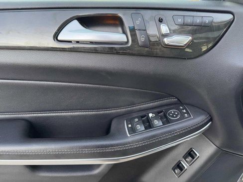 Used 2018 Mercedes-Benz GLS 550 4MATIC image 18