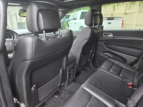 Used 2022 Jeep Grand Cherokee Limited AWD/4WD image 13