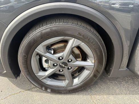 Used 2025 Kia K4 LXS image 30