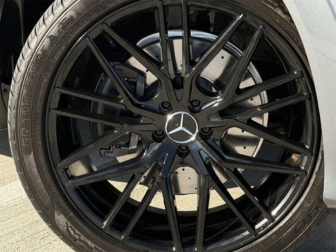 Used 2025 Mercedes-Benz GLE 350 4matic image 9