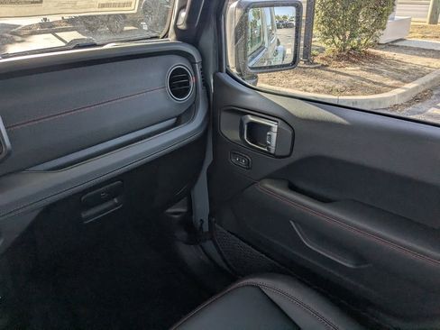New 2026 Jeep Wrangler Unlimited Rubicon AWD/4WD image 16