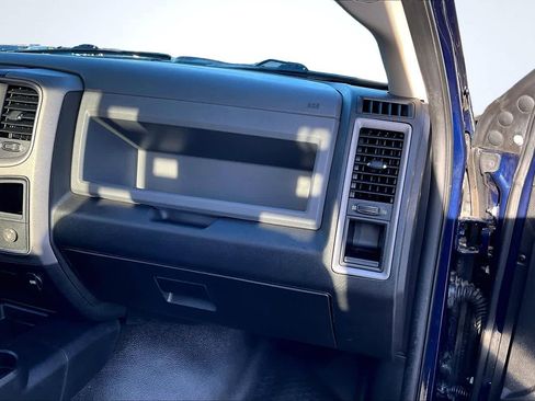 Used 2018 RAM 3500 Tradesman w/ Chrome Appearance Group image 22