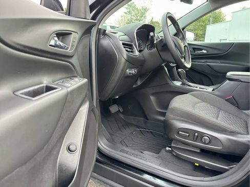 Used 2020 Chevrolet Equinox LT image 7