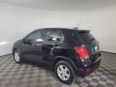Used 2020 Chevrolet Trax LS w/ Tint and Cruise Package FWD image 3