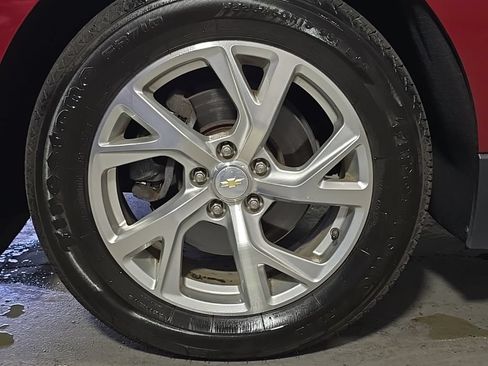 Used 2018 Chevrolet Equinox LT w/ Sun & Infotainment Package AWD/4WD image 13