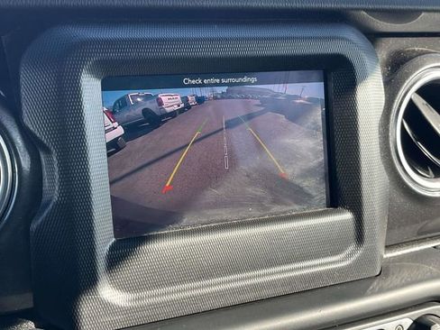 Used 2021 Jeep Wrangler Unlimited Sahara image 29