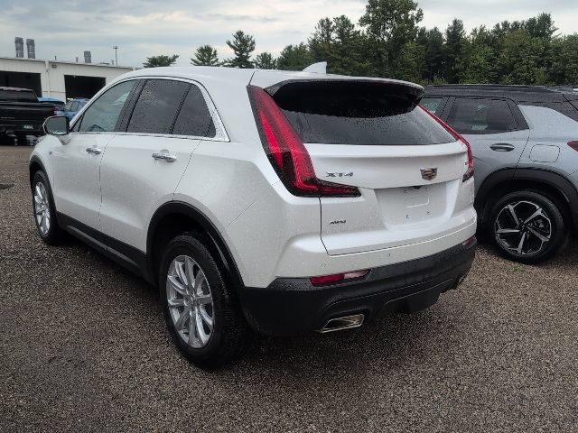Used 2023 Cadillac XT4 Luxury w/ Trailering Package AWD/4WD image 6
