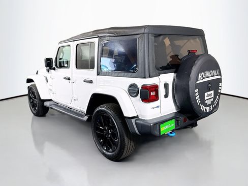 Used 2023 Jeep Wrangler Unlimited Sahara AWD/4WD image 7
