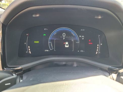 Used 2025 Toyota Camry SE image 24