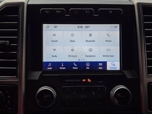 Used 2019 Ford F150 Platinum w/ Equipment Group 701A Luxury AWD/4WD image 16