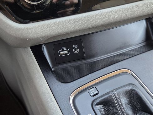 Used 2017 Kia Sedona LX w/ LX Essentials Premium Package image 20