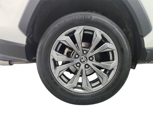 Used 2022 Toyota RAV4 Limited image 39