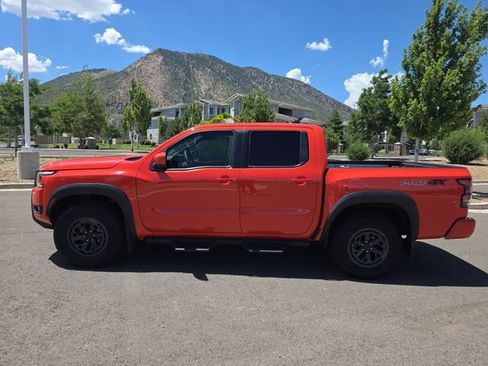 Used 2025 Nissan Frontier PRO-4X w/ Pro Convenience Package AWD/4WD image 6