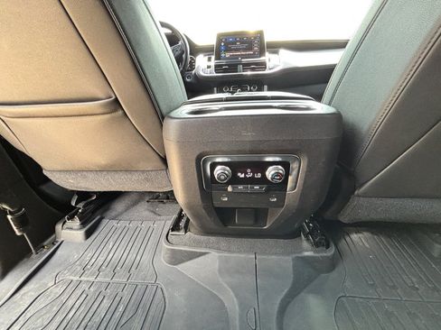 Used 2021 GMC Yukon SLT AWD/4WD image 17