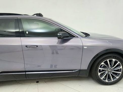 Used 2024 Cadillac Lyriq Sport image 8