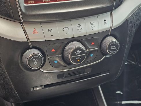 Used 2019 Dodge Journey GT image 9