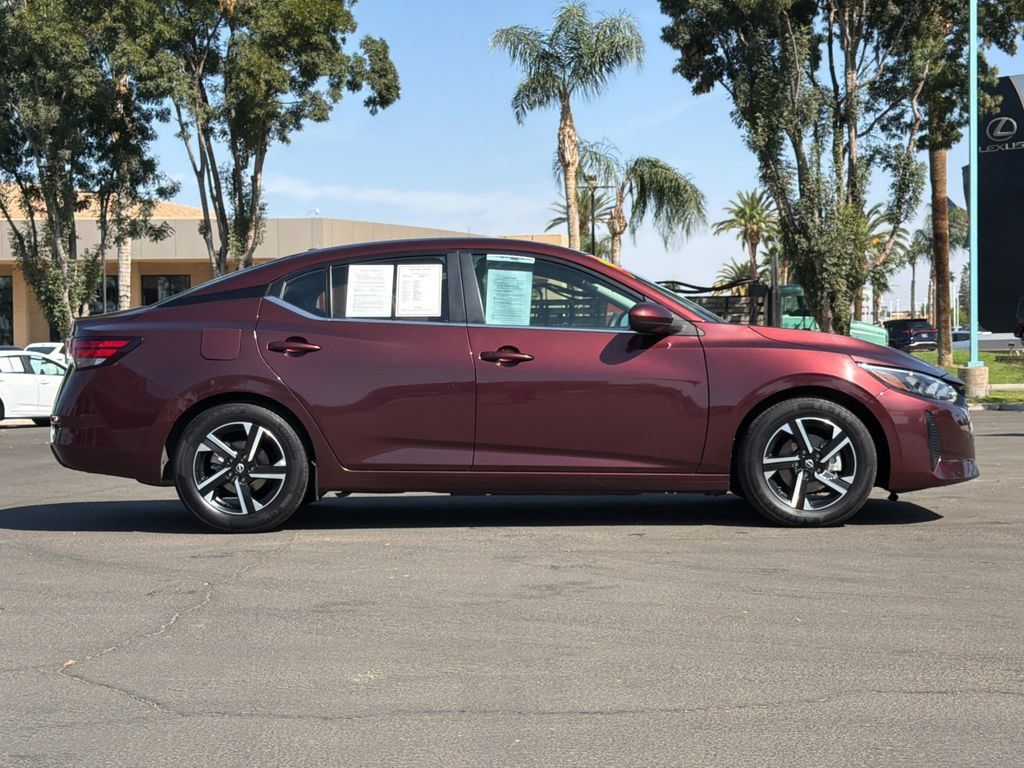 Used 2024 Nissan Sentra SV FWD image 6