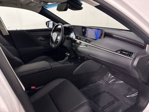 Used 2021 Lexus ES 300h w/ Premium Package image 21