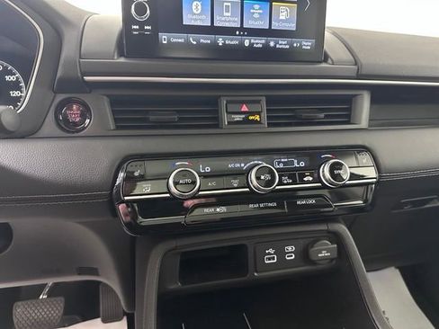 Used 2025 Honda Pilot Touring image 31