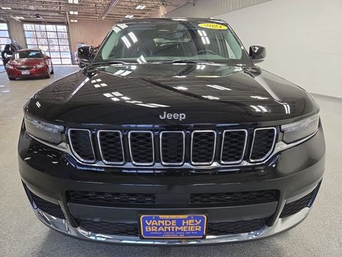 Used 2021 Jeep Grand Cherokee L Limited image 2