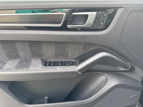 Used 2023 Porsche Cayenne GTS image 19