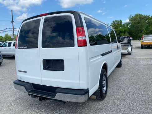 Used 2020 Chevrolet Express 3500 LT w/ LT Preferred Equipment Group RWD image 5
