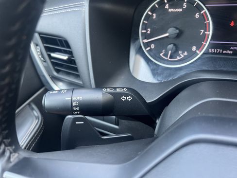 Used 2025 Nissan Rogue SV AWD/4WD image 9