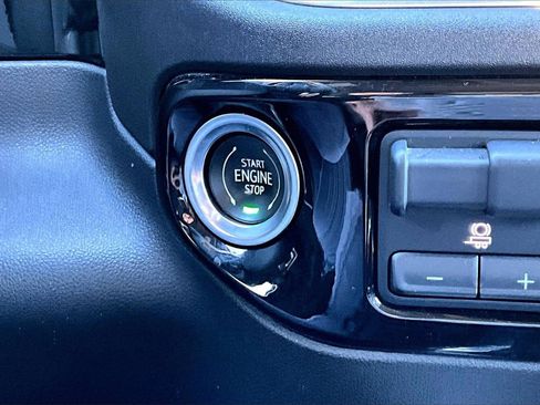 Used 2022 Chevrolet Silverado 1500 RST w/ Redline Edition image 28