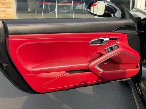Used 2017 Porsche 911 Carrera 4S AWD/4WD image 24