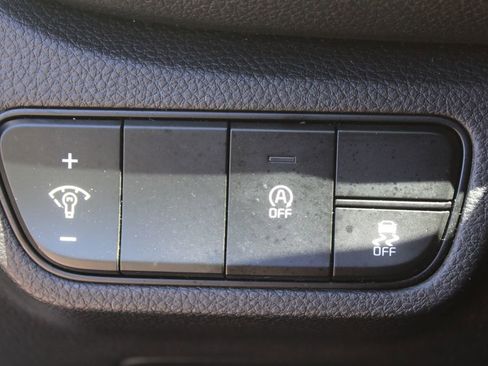 Certified 2024 Kia Seltos EX FWD image 24