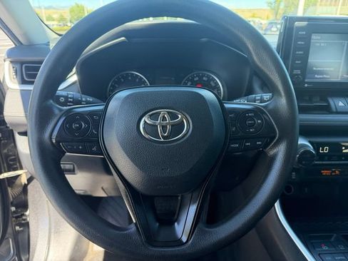 Used 2020 Toyota RAV4 XLE AWD/4WD image 26